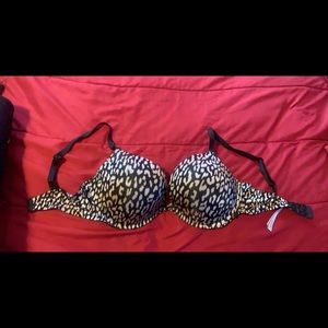 VICTORIA’S SECRET cheetah silk push up bra